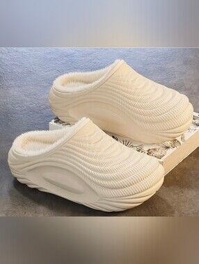 🆕️Cozy Ivory Women's Slip-On Faux Fur Lined Clog Slippers